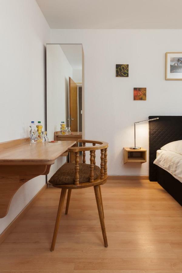 Hôtel Alte Post Uhlingen Extérieur photo
